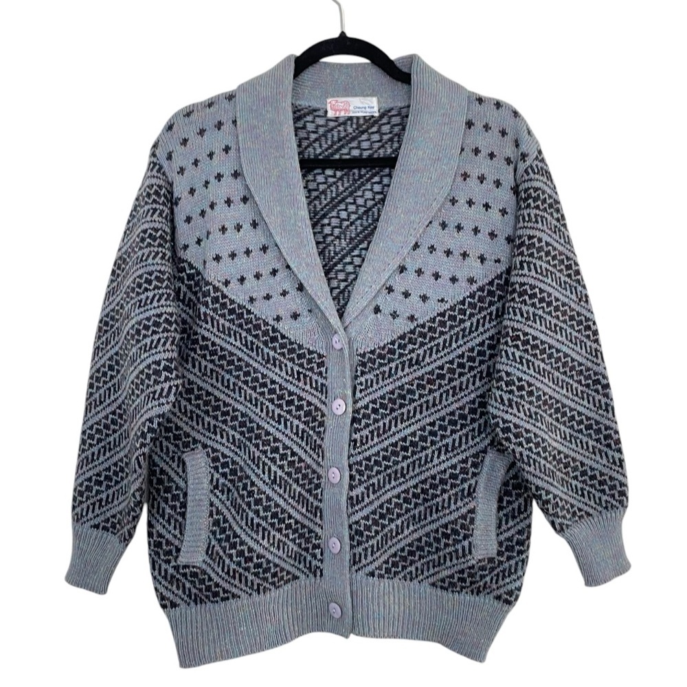 Cheung Kee Vintage 100% Wool Knit Cardigan in Gray & Black